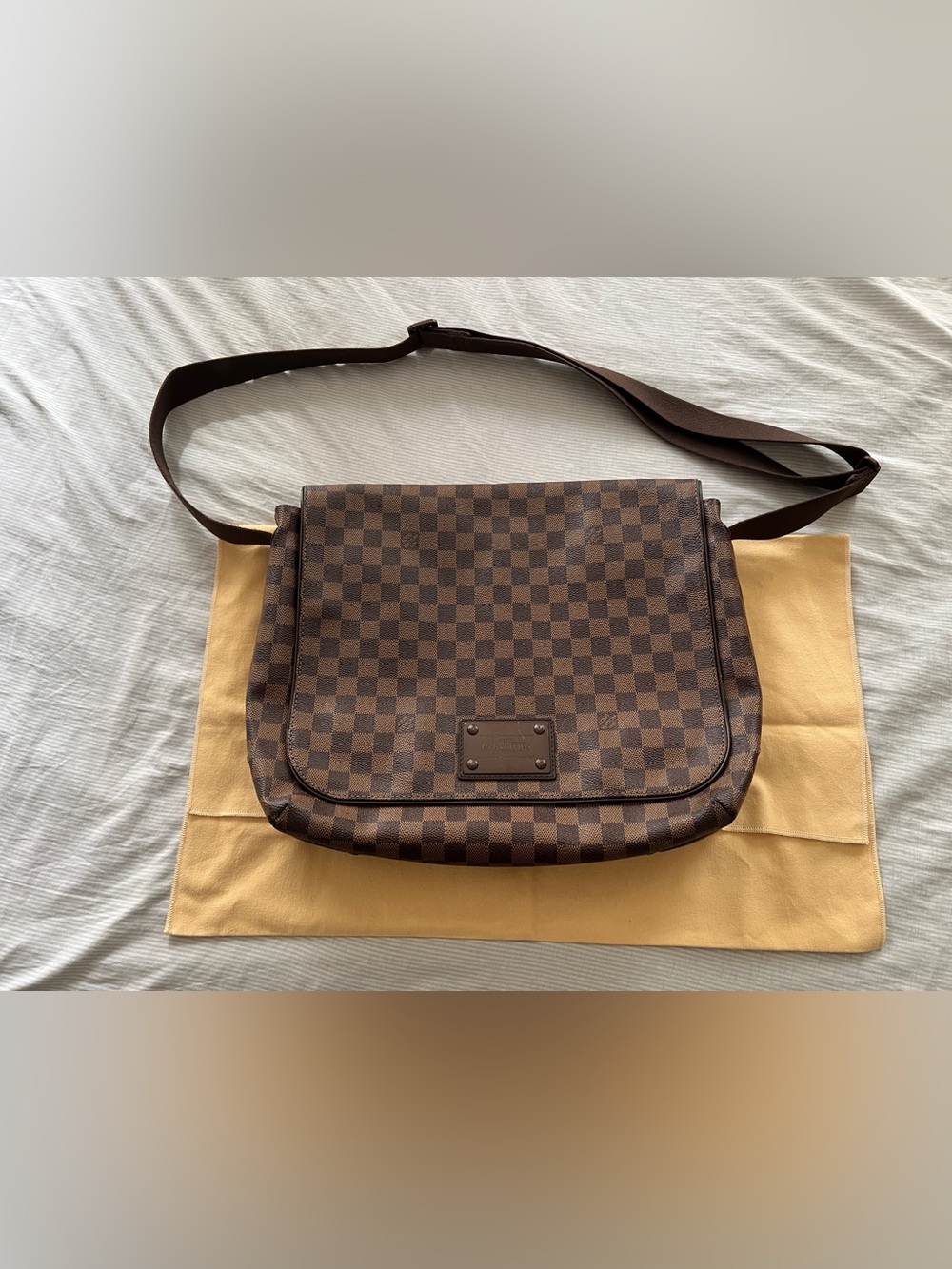 Authentic Louis Vuitton Damier Ebene Brooklyn GM Messenger Bag